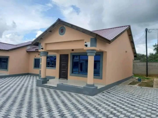 3-bedroom-flat-for-rent-in-lusaka-west-big-9
