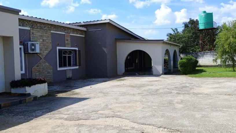 6-bedroom-house-for-sale-in-kalundu-big-0