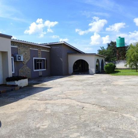 6-bedroom-house-for-sale-in-kalundu-big-0