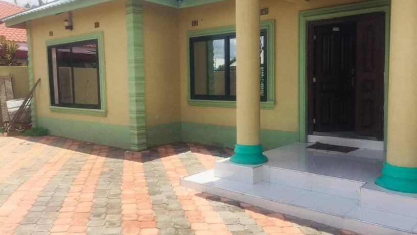 3-bedroom-house-for-sale-in-salama-park-big-0