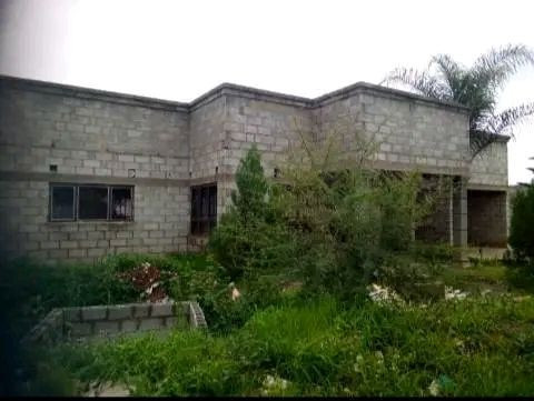 4-bedroom-house-in-chelston-obama-big-2