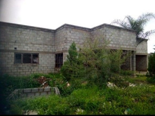 4-bedroom-house-in-chelston-obama