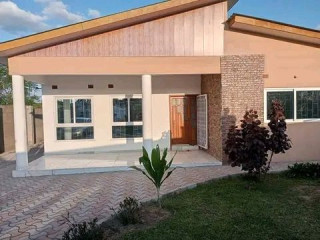 Newly Built 3 Bedroom House in Roma