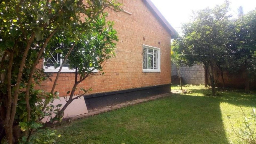 2-bedroom-flat-with-tiles-ceilings-geyser-and-borehole-big-3