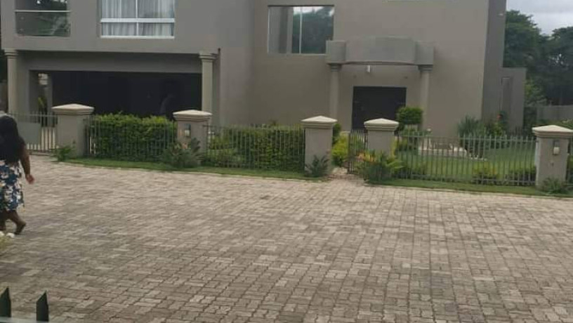 beautiful-2-storey-3-bedroom-house-with-private-swimming-pool-big-5