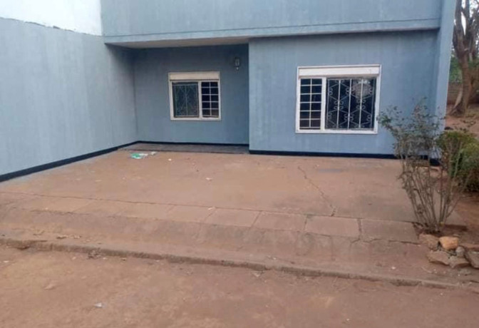 2-bedroom-flat-for-sale-in-woodlands-big-2