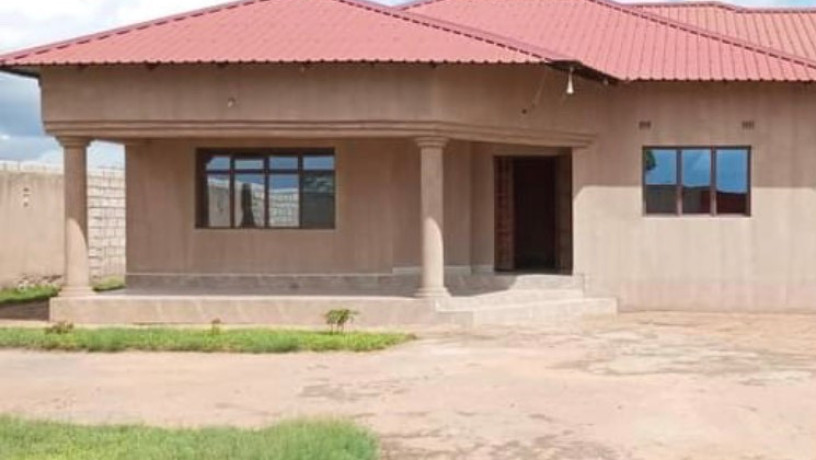 3-bedroom-flats-for-sale-in-kafue-big-4