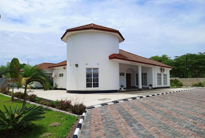 4-bedroom-house-for-sale-in-ibex-hill-big-0