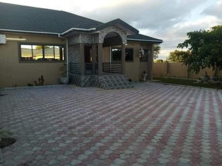 3-bedroom-flat-for-rent-in-chamba-valley