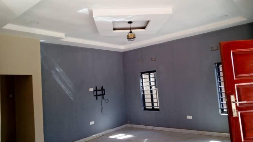 2-bedroom-flat-for-rent-in-chalala-big-5