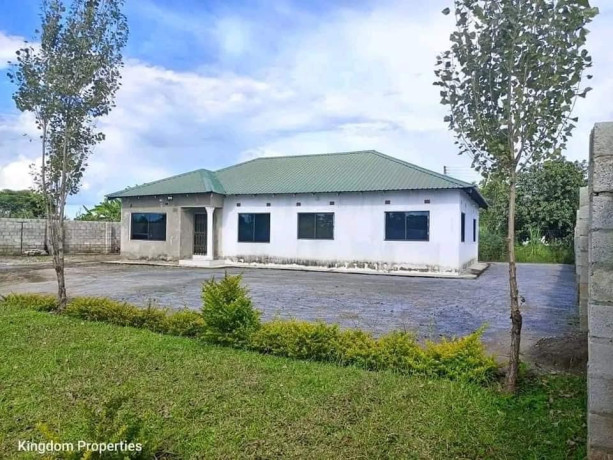 3-bedroom-house-for-sale-in-silverest-big-3