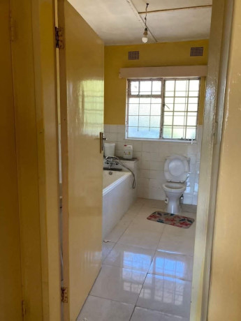 3-bedroom-flat-for-rent-in-rhodespark-big-4