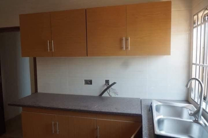 2-bedroom-flat-for-rent-in-chalala-big-6