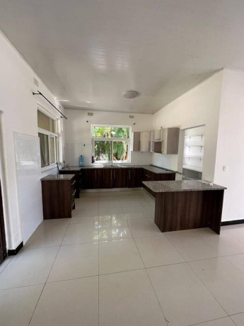 5-bedroom-house-for-sale-in-silverest-big-6