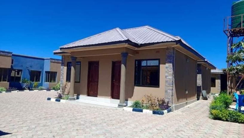 lodge-for-sale-in-shantumbu-big-4