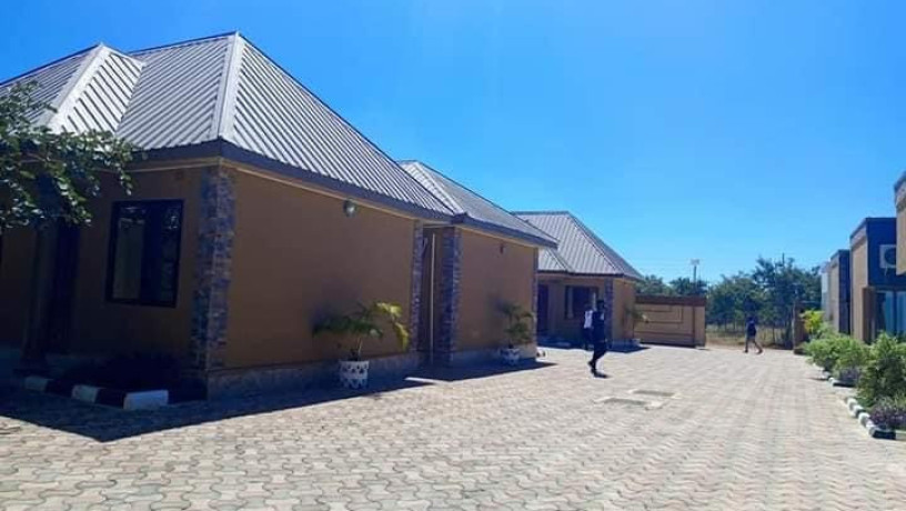 lodge-for-sale-in-shantumbu-big-2