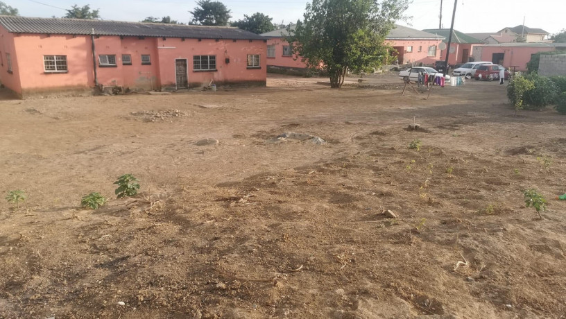 commercial-property-for-sale-in-chalala-big-0