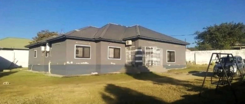 neat-and-spacious-office-space-for-rent-in-ibex-hill-big-2