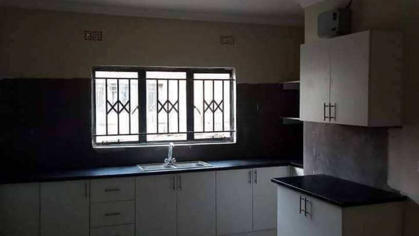 2-bedroom-flat-for-sale-in-woodlands-big-1