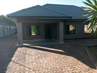 3-bedroom-house-for-rent-in-woodlands