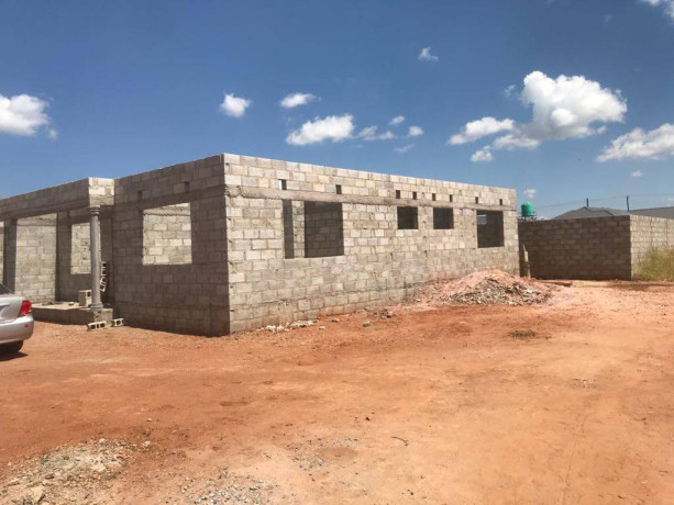 4-incomplete-flats-in-lilatyi-estates-big-3