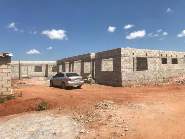 4-incomplete-flats-in-lilatyi-estates-big-1