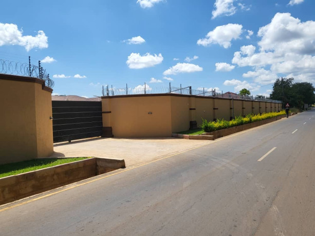 4-bedroom-house-for-sale-in-lilayi-big-2