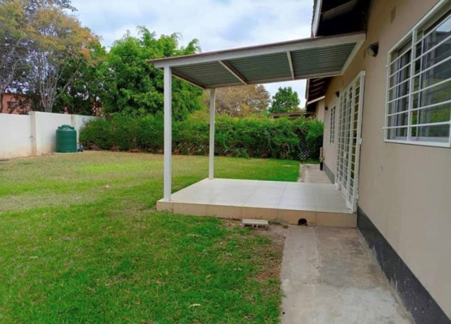 3-bedroom-flat-for-rent-in-ibex-hill-big-4