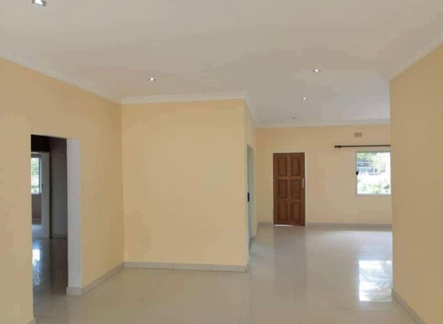 3-bedroom-flat-for-rent-in-ibex-hill-big-2