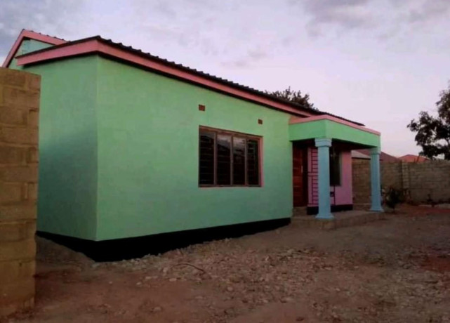 2-bedroom-house-for-sale-in-6-miles-big-1