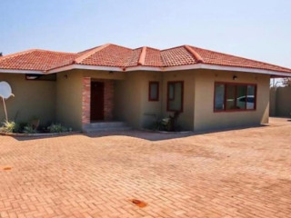 3 Bedroom House For Sale In Roma Park