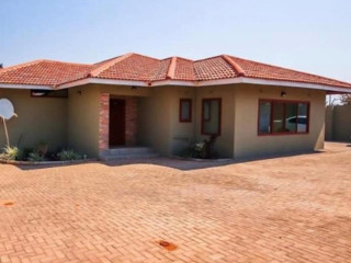 3-bedroom-house-for-sale-in-roma-park