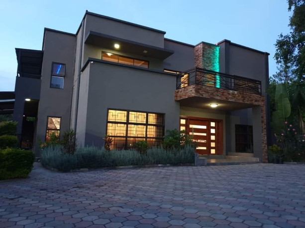 5-bedroom-house-for-sale-in-roma-park-big-1