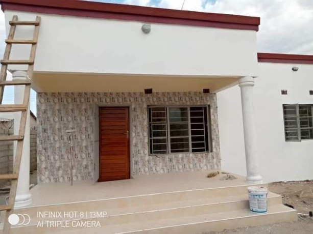 2-bedroom-flat-for-sale-in-chalala-big-4