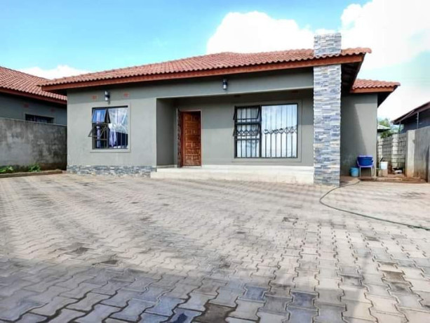 3-bedroom-flat-for-sale-in-chalala-big-2