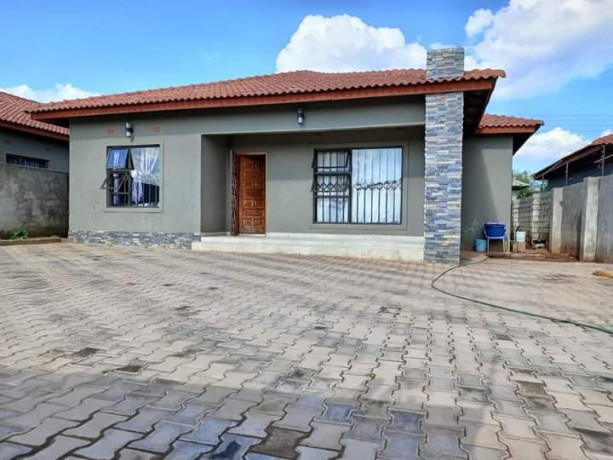 3-bedroom-flat-for-sale-in-chalala-big-1