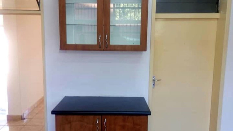 modern-3-bedroom-flat-in-kabulonga-big-8