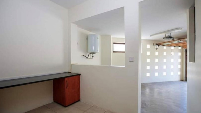 beautiful-furnished-2-and-3-bedroom-apartments-in-kabulonga-big-9