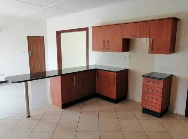 3-bedroom-flat-for-rent-in-olympia-big-5