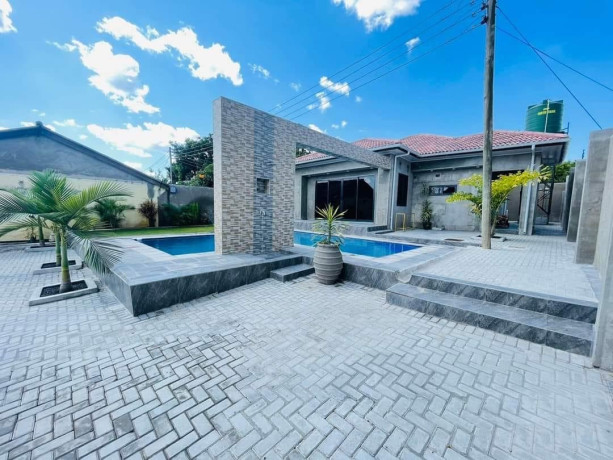 3-bedroom-house-for-sale-in-olympia-big-4