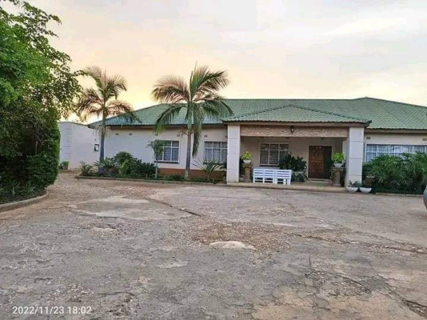 4-bedroom-flat-for-sale-in-woodlands-extension-big-0