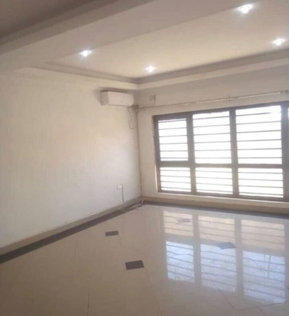 4-bedroom-flat-for-rent-in-makeni-big-7