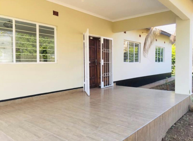 3-bedroom-flat-for-rent-in-makeni-big-0