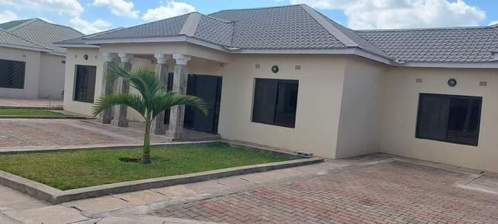 3-bedroom-house-for-rent-in-makeni-majoru-big-3