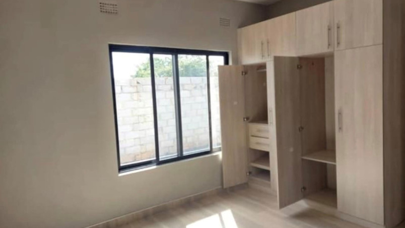 4-bedroom-house-for-sale-in-new-kasama-big-1