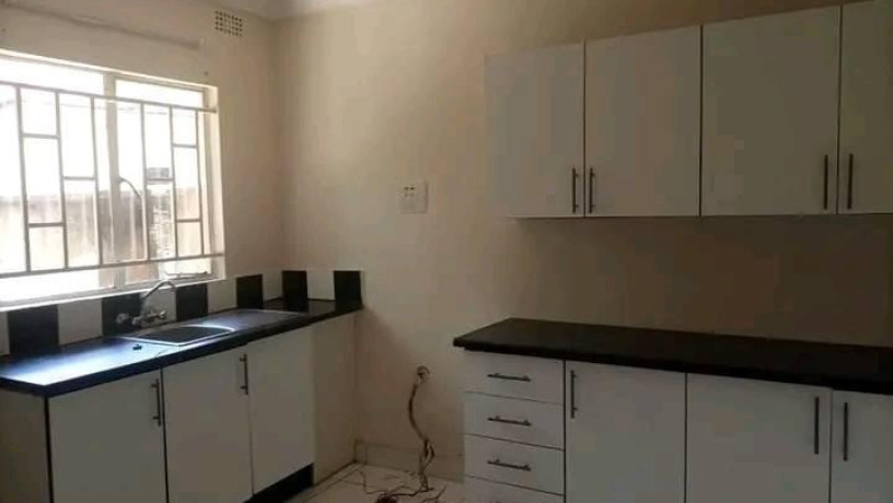 2-bedroom-flat-for-rent-in-roma-big-4