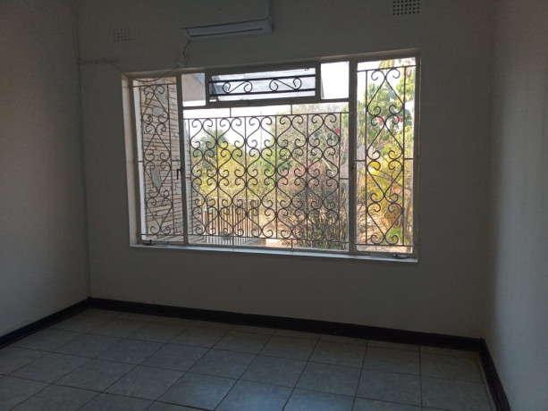 3-bedroom-house-for-rent-in-roma-big-9