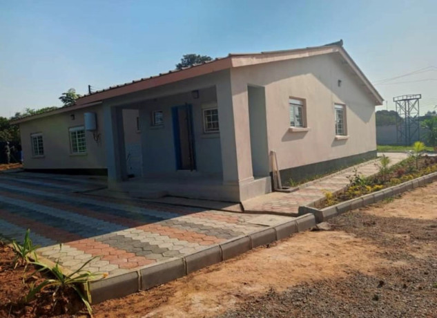 3-bedroom-house-for-rent-in-roma-big-3