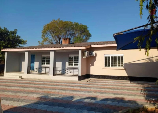 3-bedroom-house-for-rent-in-roma-big-0