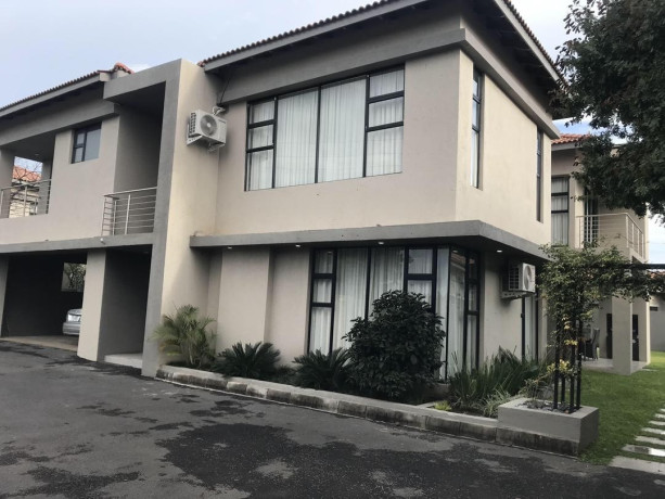 4-bedroom-house-for-sale-in-roma-park-big-9